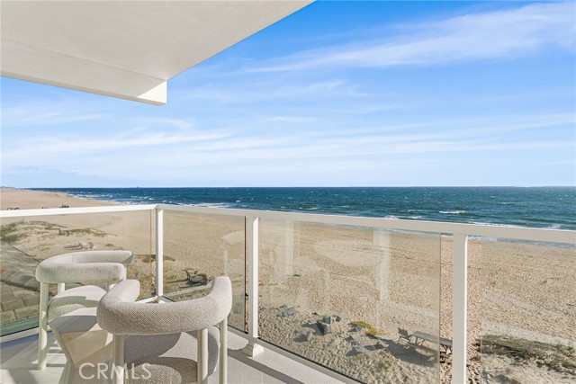 105 A Surfside Avenue, Surfside CA: https://media.crmls.org/medias/0af99296-9f5a-46c4-a235-4e58bab7b902.jpg