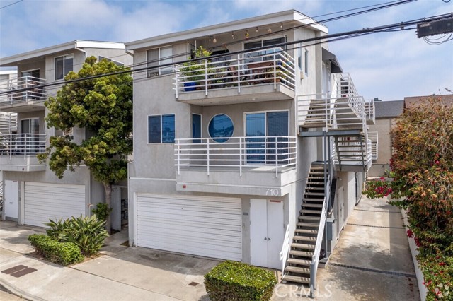 726 5th Street, Hermosa Beach, California 90254, ,Residential Income,For Sale,5th,SB25112791