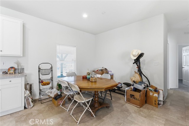 Detail Gallery Image 13 of 26 For 11074 Redwood, Pinon Hills,  CA 92372 - 4 Beds | 2 Baths