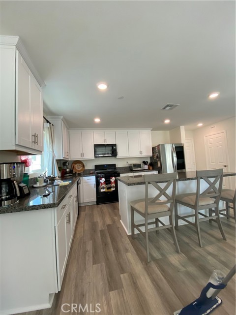 Detail Gallery Image 7 of 16 For 427 Lisbon Pl, Santa Paula,  CA 93060 - 3 Beds | 2/1 Baths