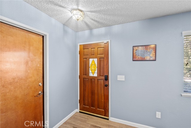 Detail Gallery Image 3 of 24 For 17869 Canyon Meadow Rd, Victorville,  CA 92395 - 3 Beds | 2 Baths