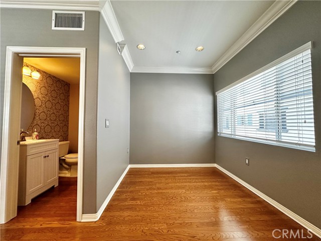 Detail Gallery Image 12 of 30 For 9301 Shirley Ave #50,  Northridge,  CA 91324 - 3 Beds | 3 Baths