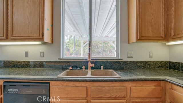 Detail Gallery Image 21 of 71 For 12683 Palm View Way, Riverside,  CA 92503 - 5 Beds | 3 Baths