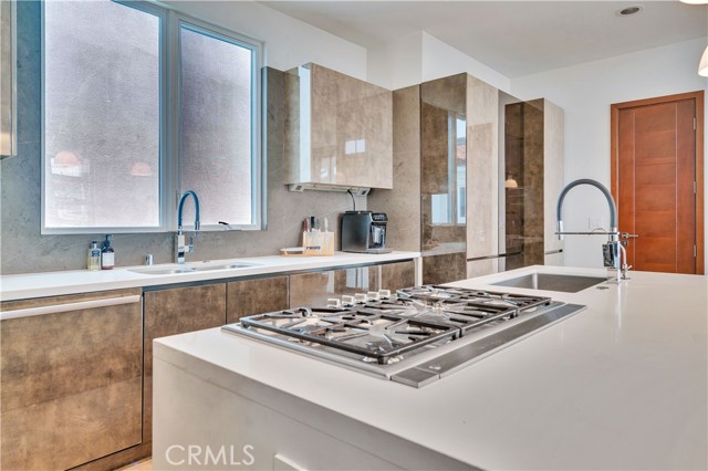 Detail Gallery Image 25 of 73 For 719 1st Pl, Hermosa Beach,  CA 90254 - 4 Beds | 4 Baths