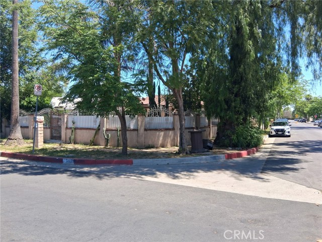 Detail Gallery Image 1 of 4 For 7502 Remmet Ave, Canoga Park,  CA 91303 - 2 Beds | 1 Baths