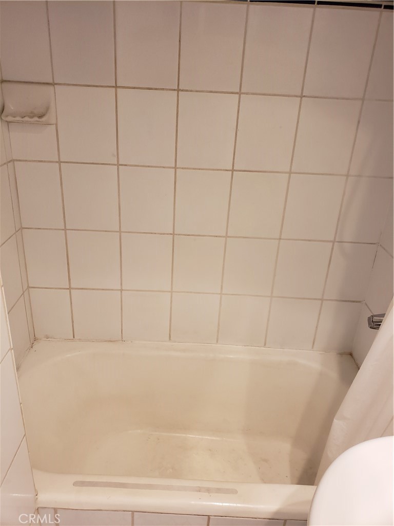 https://media.crmls.org/medias/0affe78a-1497-46c7-8962-43d21a064e28.jpg?preset=X-Large