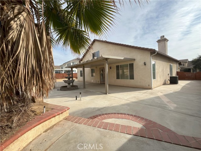 Detail Gallery Image 18 of 21 For 12758 Royal Palm Ln, Riverside,  CA 92503 - 4 Beds | 2 Baths