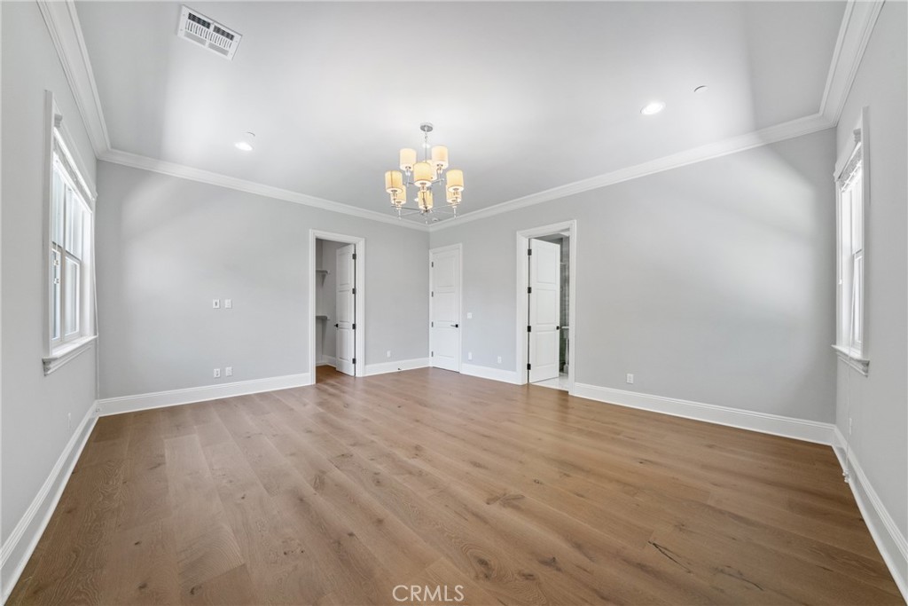 https://media.crmls.org/medias/0b001f2c-2c53-4d3f-87f2-6f02baf94507.jpg?preset=X-Large