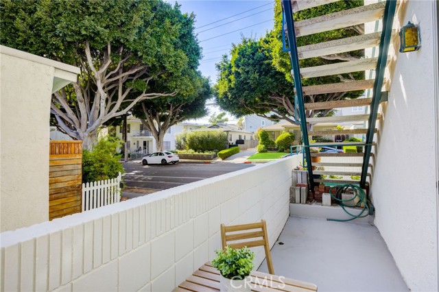 Detail Gallery Image 22 of 36 For 1304 Berkeley St #3,  Santa Monica,  CA 90404 - 4 Beds | 2 Baths