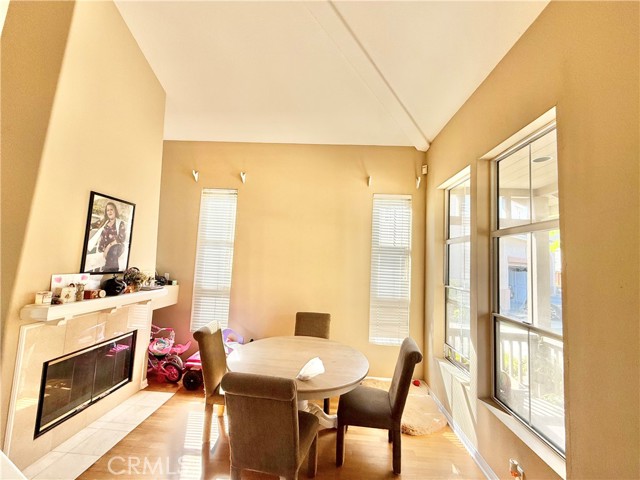 Detail Gallery Image 3 of 11 For 1 Acorn, Rancho Santa Margarita,  CA 92688 - 3 Beds | 2/1 Baths