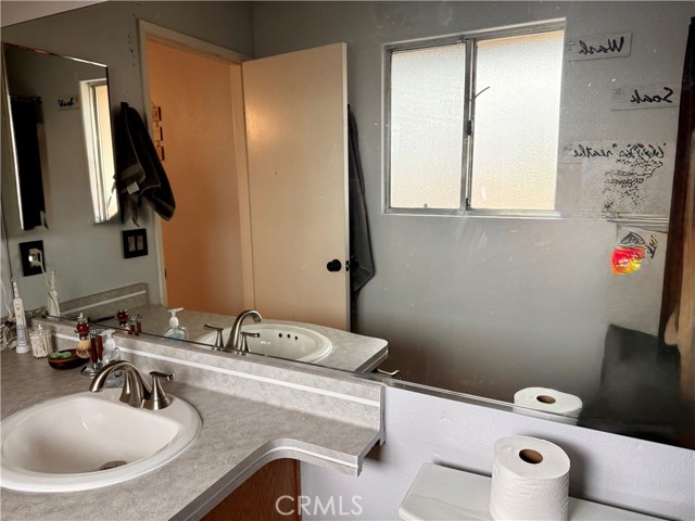 14868 Orange, Hesperia CA: https://media.crmls.org/medias/0b02274d-fa62-4f61-810c-c4458122c255.jpg