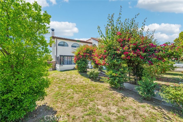 3098 N Arrowhead Avenue, San Bernardino CA: https://media.crmls.org/medias/0b02510e-ac1e-467d-8904-208defb3062c.jpg