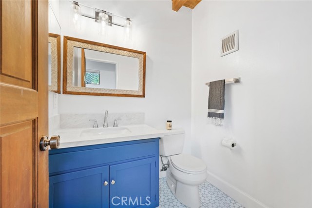 Detail Gallery Image 30 of 43 For 421 Loma Terrace, Laguna Beach,  CA 92651 - 3 Beds | 2/1 Baths