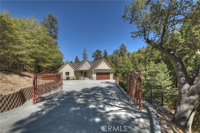 1285 N State Highway 173, Lake Arrowhead, California 92352, 4 Bedrooms Bedrooms, ,2 BathroomsBathrooms,Residential,For Sale,1285 N State Highway 173,CRIG24217261