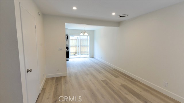 Detail Gallery Image 5 of 26 For 218 Avenida Rosa #1,  San Clemente,  CA 92672 - 3 Beds | 1/1 Baths