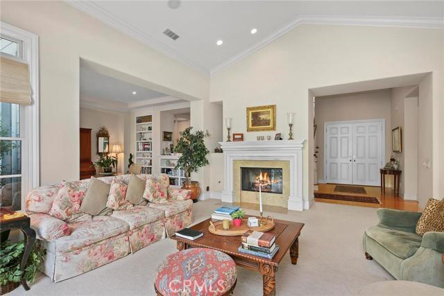 Detail Gallery Image 2 of 15 For 6 Ironwood Dr, Newport Beach,  CA 92660 - 3 Beds | 3/1 Baths