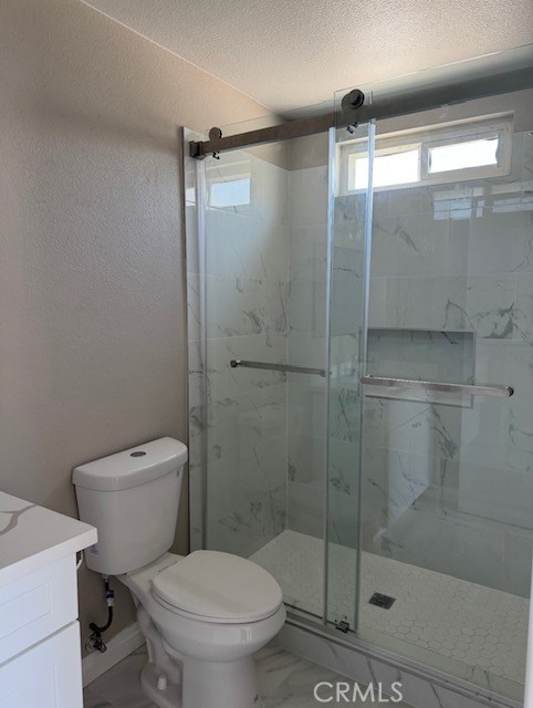 Detail Gallery Image 10 of 13 For 18260 Bonnie Ln, Fontana,  CA 92335 - 3 Beds | 2 Baths