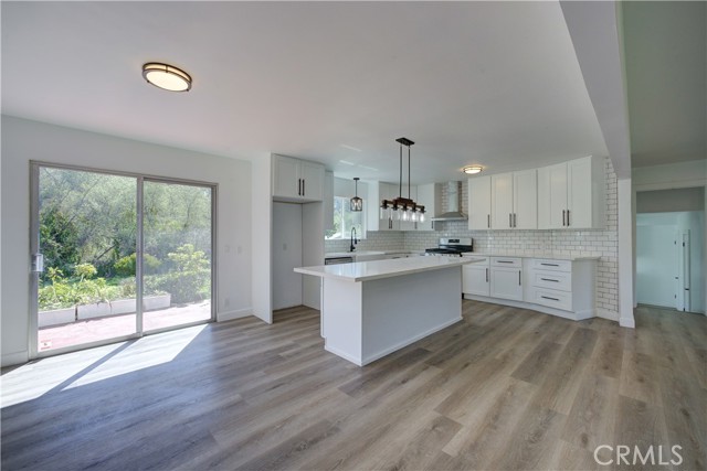 Detail Gallery Image 8 of 75 For 1550 Main St, Cambria,  CA 93428 - 7 Beds | 5/1 Baths