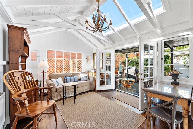 Detail Gallery Image 2 of 24 For 31521 Summit Rd, Laguna Beach,  CA 92651 - 2 Beds | 2 Baths