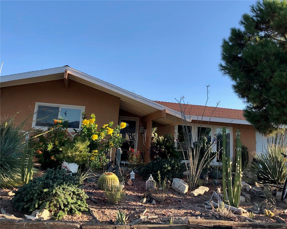 Detail Gallery Image 1 of 1 For 56926 Sunnyslope Ter, Yucca Valley,  CA 92284 - 2 Beds | 1/1 Baths