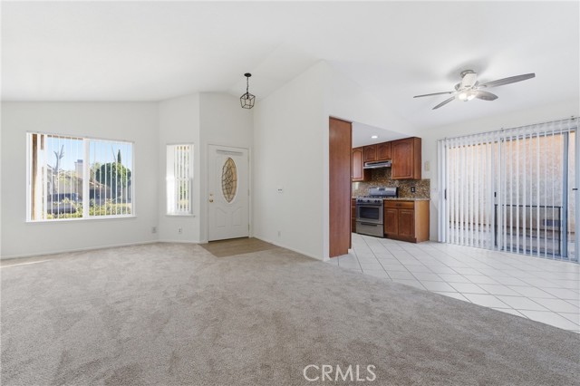 Detail Gallery Image 6 of 24 For 3545 Casamia, Palmdale,  CA 93550 - 4 Beds | 2 Baths