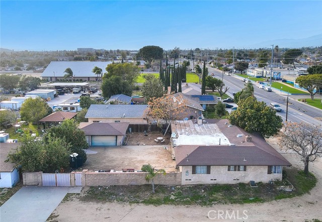 Detail Gallery Image 5 of 48 For 18087 San Bernardino, Bloomington,  CA 92316 - 3 Beds | 1/1 Baths