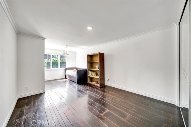 Detail Gallery Image 27 of 55 For 5441 Calvin Ave, Tarzana,  CA 91356 - 5 Beds | 5/1 Baths