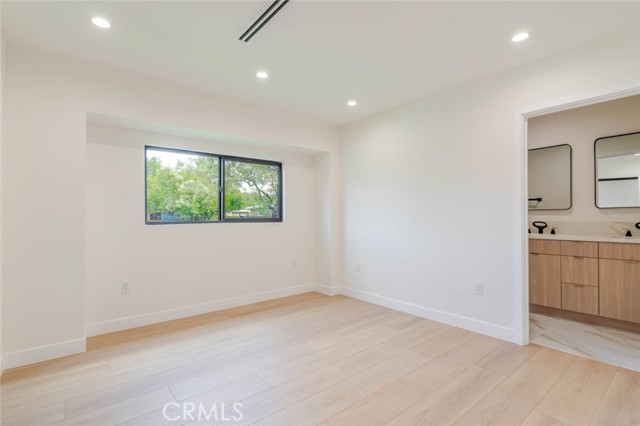 Detail Gallery Image 26 of 36 For 6219 Sylvia Ave, Tarzana,  CA 91335 - 3 Beds | 2 Baths