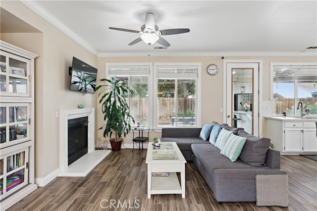 Detail Gallery Image 11 of 50 For 1958 Fall Brook Ct, Merced,  CA 95340 - 4 Beds | 3 Baths