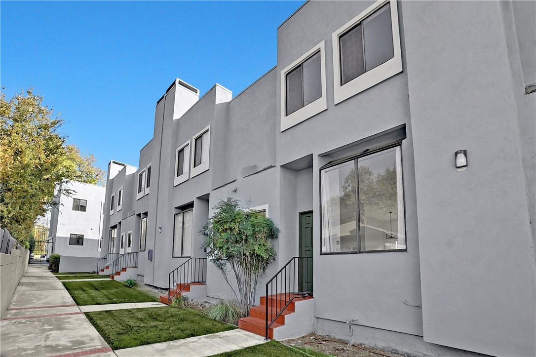 Detail Gallery Image 4 of 32 For 657 S Marengo Ave #7,  Pasadena,  CA 91106 - 3 Beds | 2/1 Baths