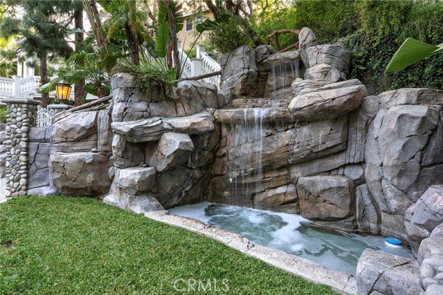 Detail Gallery Image 19 of 54 For 10761 Crawford Canyon, North Tustin,  CA 92705 - 5 Beds | 3/1 Baths