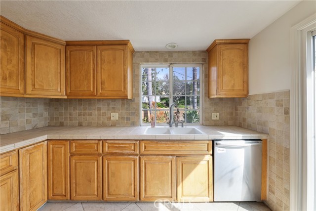 Detail Gallery Image 8 of 33 For 21915 Columbia, Yorba Linda,  CA 92887 - 3 Beds | 2 Baths