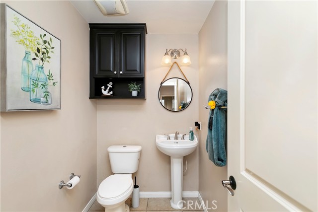 13744 Star Ruby Avenue, Eastvale CA: https://media.crmls.org/medias/0b07ced5-ca8a-4216-a307-a5bd02a5c721.jpg