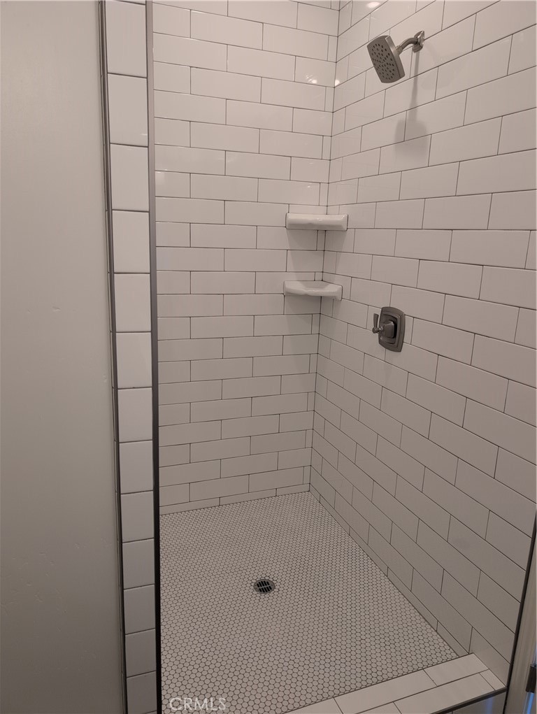 https://media.crmls.org/medias/0b07f0a9-9054-4199-83a6-3e81924fe667.jpg?preset=X-Large