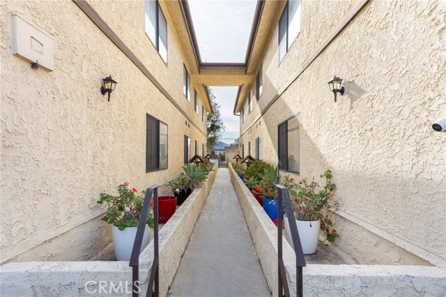 Detail Gallery Image 7 of 15 For 1119 Linden Ave a,  Glendale,  CA 91201 - 2 Beds | 1 Baths