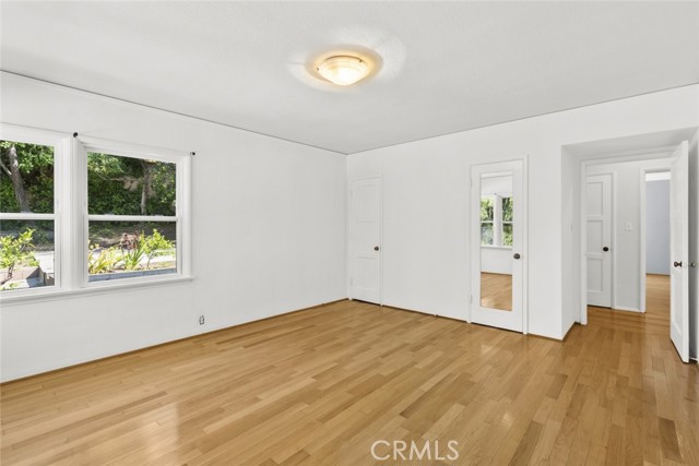 Detail Gallery Image 17 of 31 For 1525 Princess Dr, Glendale,  CA 91207 - 3 Beds | 2 Baths