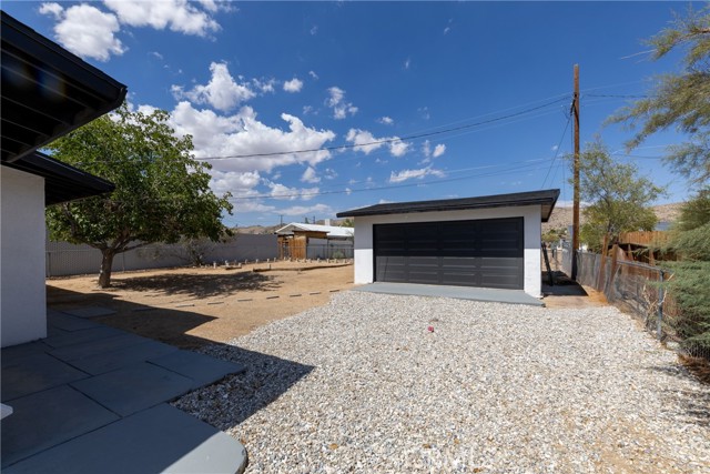 Detail Gallery Image 25 of 28 For 61730 Oleander Dr, Joshua Tree,  CA 92252 - 3 Beds | 2 Baths