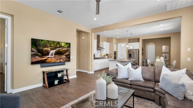 126 Luneta Lane, Rancho Mission Viejo CA: https://media.crmls.org/medias/0b08ac6c-5e50-4d46-89a5-c6f009e78493.jpg