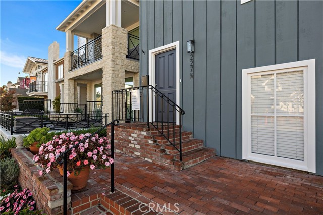 Detail Gallery Image 5 of 25 For 227 1/2 Coral Ave, Newport Beach,  CA 92662 - 2 Beds | 1 Baths