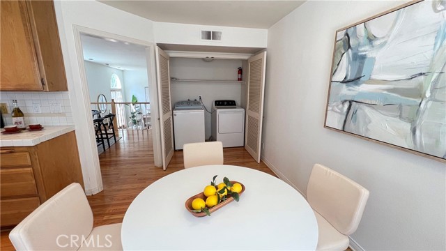 Detail Gallery Image 17 of 29 For 1830 Stoner Ave #1,  Los Angeles,  CA 90025 - 2 Beds | 3 Baths