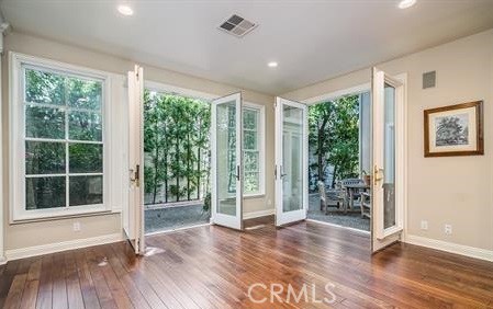 https://media.crmls.org/medias/0b092628-9969-4513-a722-3b75b948bf82.jpg?preset=X-Large