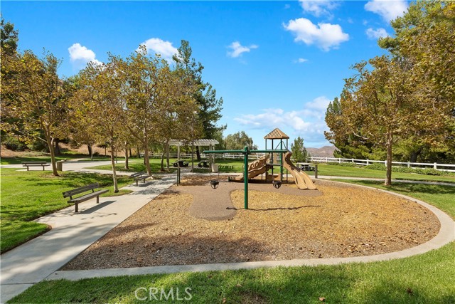 16462 Sun Summit Drive, Riverside CA: https://media.crmls.org/medias/0b09e4a2-57ae-46aa-b23e-14108d668700.jpg