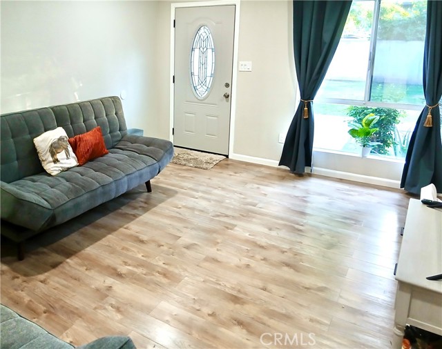 Detail Gallery Image 8 of 16 For 2617 Pinon Springs Cir #B,  Bakersfield,  CA 93309 - 2 Beds | 2 Baths
