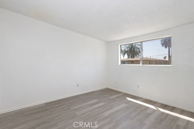 Detail Gallery Image 5 of 56 For 25515 26th St, San Bernardino,  CA 92404 - 4 Beds | 1/1 Baths