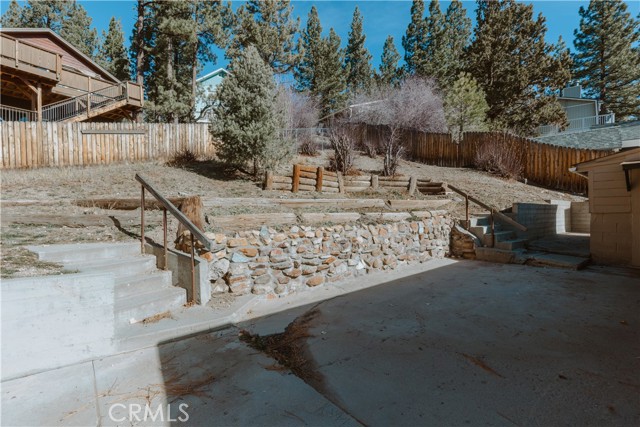 Detail Gallery Image 9 of 18 For 42520 Sonoma Dr, Big Bear Lake,  CA 92315 - 4 Beds | 2 Baths