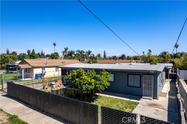 5787 Warren Street, Riverside CA: https://media.crmls.org/medias/0b0b3bee-a587-4d8a-9660-6ccae69d3a90.jpg