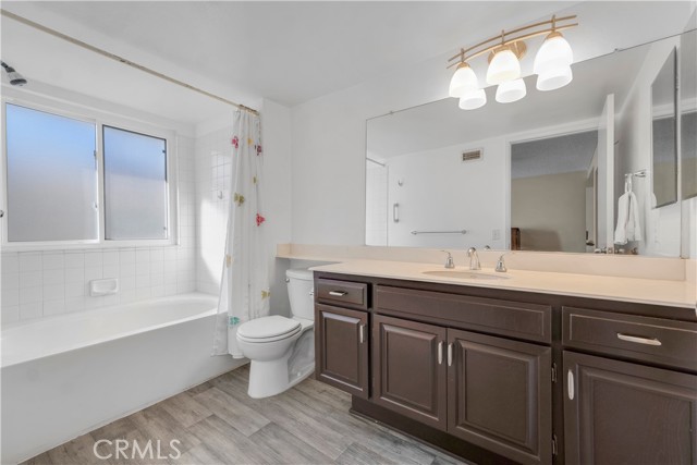 Detail Gallery Image 13 of 22 For 1864 Stow St, Simi Valley,  CA 93063 - 2 Beds | 2/1 Baths