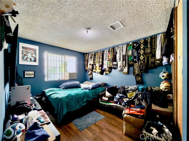 Detail Gallery Image 22 of 38 For 5654 Stansbury, Van Nuys,  CA 91401 - 2 Beds | 2 Baths