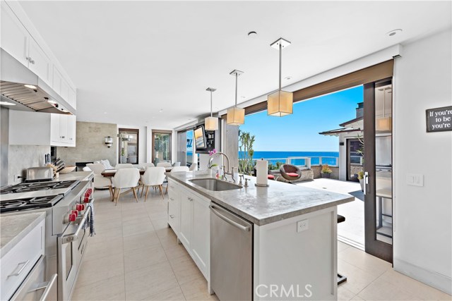 Image 3 for 160 Saint Anns Dr #D, Laguna Beach, CA 92651