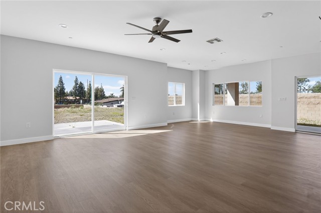 Detail Gallery Image 14 of 33 For 16015 Ceres Ave, Fontana,  CA 92335 - 3 Beds | 4/1 Baths